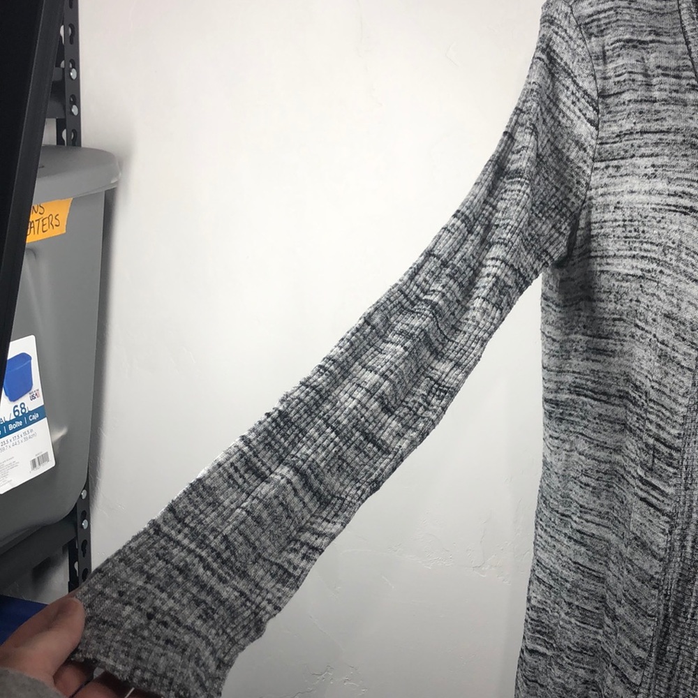 Laila Jayde gray open cardigan size medium - Picture 4 of 9